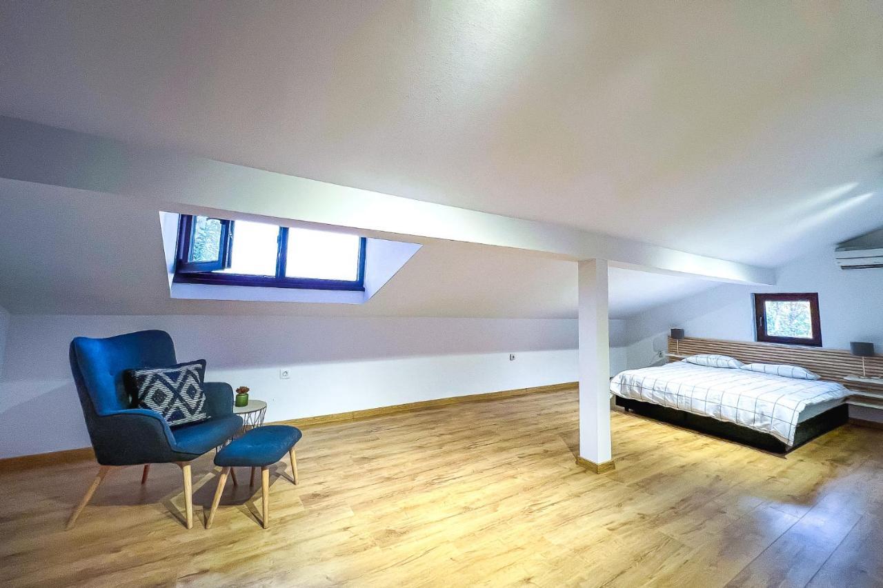 Deluxe Central Rooms Karlovo Exteriör bild